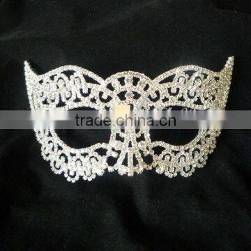 Beauty rhinestone party mask