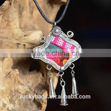  China wholesale miao embroidery necklace 100% handmade irregular shape necklace