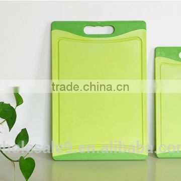 Newest FDA durable colorful non-slip plastic cutting board