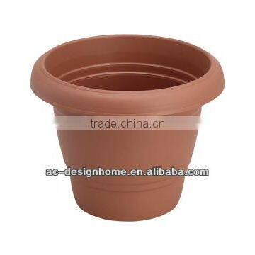 ROUND PLASTIC PLANTER