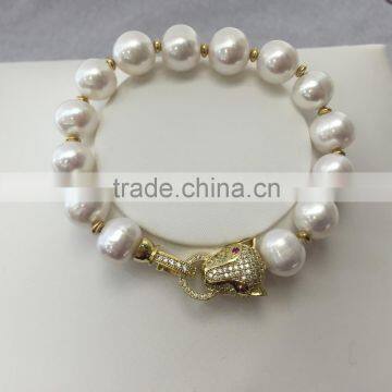 9-10mm AAA White Nearly Round Freshwater Pearl Bracelet photo-2