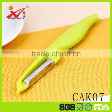 CAK07 Custom Plastic Fruit and Vegetables Peeler for Wholesale photo-3