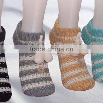 womens Floor/home socks with lovely pomp