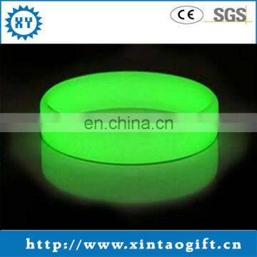 Custom made wholesale cheap printing logo glow in the dark silicone wristband for events