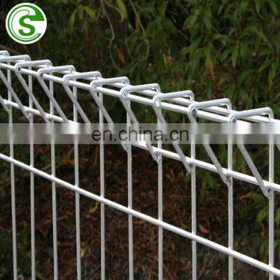 Export to Malaysia Galvanized Roll top fencing BRC fence panels for amusement park