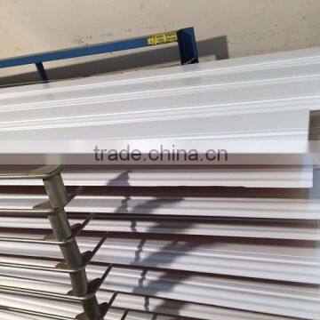 pure white wood skirting ---pine wood skirting