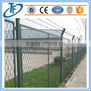 TOP Security PVC Coated / Galvanized Barbed Wire Fence Provide Free Samples