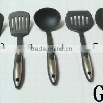 12 piece kitchen utensil set