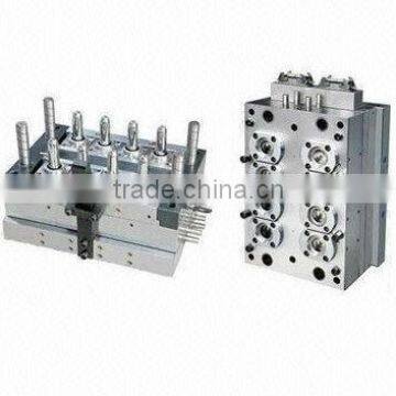 Plastic injection mold