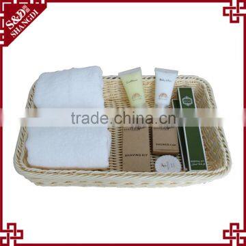 Wholesales Beautiful Plastic Hand Basket for Storage Hotel Toiletries Clean Tool