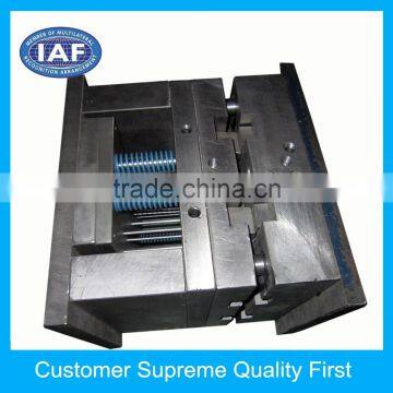 China Custom Precision Plastic Toy Racket Inject Mould Maker photo-3