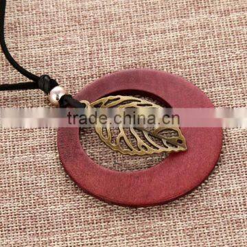 Zm35076a Vintage Girls Accessories Cheap Fashion Wooden Pendant Necklace photo-2