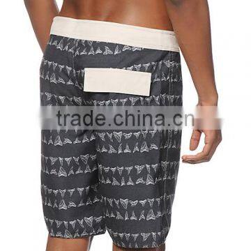 2015 Hot Sale Sublimation Printing Stretch Compression Shorts Design for Men photo-3