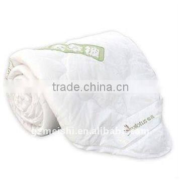 100% eyptian cotton white quilt