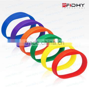 Variable Data RFID Wristbands NTAG213 S Band Wristband for Access Control