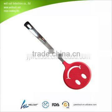 High quality funny nylon smile face slotted turner