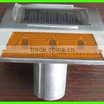 sale aluminum LED solar powered road studs