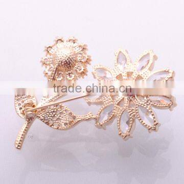 Fashion Elegant Women Flower Brooch Gold Plated Crystal Brooch Mother's Day Gift / photo-2