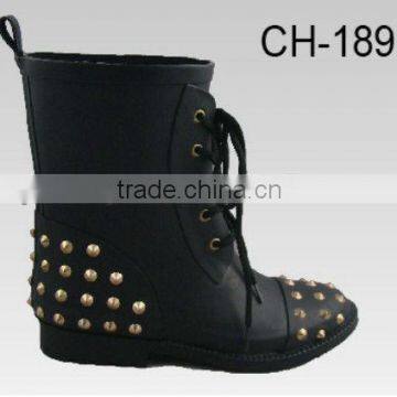 Best choice of rivet style short rain boots for women