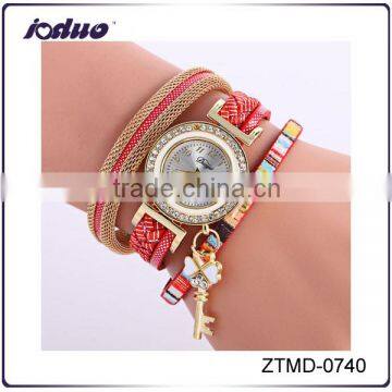 Top Selling Double Hearts Key Pendant Magent Buckle Watches