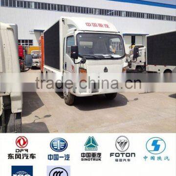 Hot Sale LED Screen Truck,Howo 4x2 Led Spotlights for Trucks photo-4