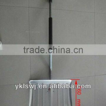 Aluminum snow pusher with metal handle