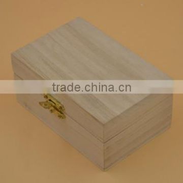 packaging boxes with lid and golden lock