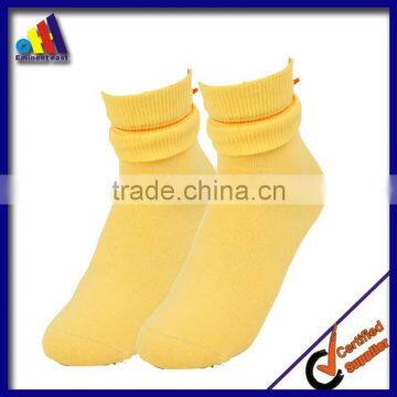Solid Color Cable Knit Boot Socks With Lace photo-5