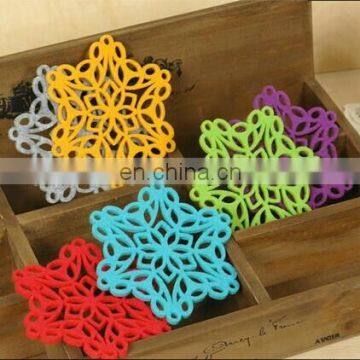 New arrival laser cutting felt snowflake coasters wholesale