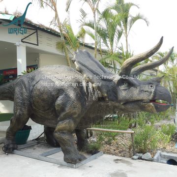 LORISO2053Life-size realistic triceratops animated dinosaur