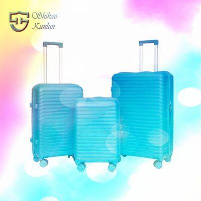 Заводские чемоданы и дорожные сумки Factory LUGGAGE для мужчин, женщин, детей и семей. Тележные чемоданы