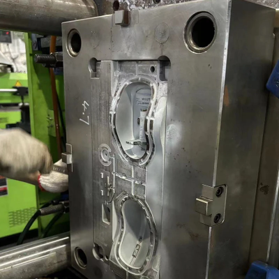 Custom Plastic Mold for Bluetooth Mouse Shell-Multi Cavity Injection Mould