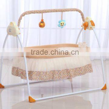 Factory newest Automatic swing bed,rocking crib with USB connector,funny MP3 player