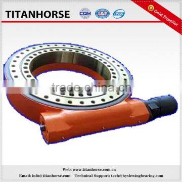 Slew drive worm gear for solar tracker system