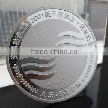 2015 Newly High Quality Logo Silver Plated Custom Engraved Silver Coin