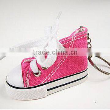 Wholesale 2016 mini shoe keychains/Custom shoes keychains wiht logo printing