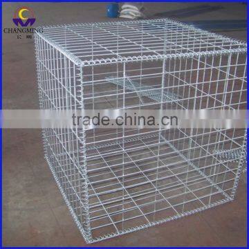 Low cost gabion box for rockfall