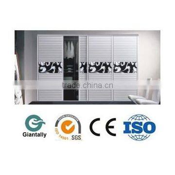 Aluminium furniture profile for the sliding door