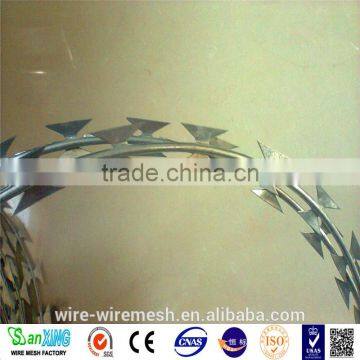 450mm 730mm 980mm Hot Dipped Galvanized Concertina Razor Barbed Wire photo-4