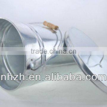 Outdoor Oval Galvanized Iron Barrels With Lid photo-4