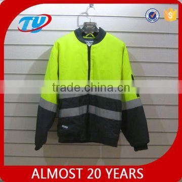 roadway high visibility jacket with patch pocket