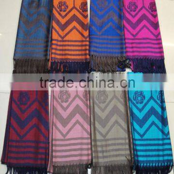 2017 Fashion Lady China Wholesale Factory Jacquard Rose Rayon Viscose Scarf photo-4