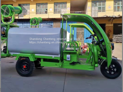 Electric spray gun truck Three wheeled sprinkler truck on construction site