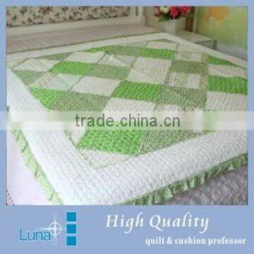 handmade patchwork quilt cover set production line