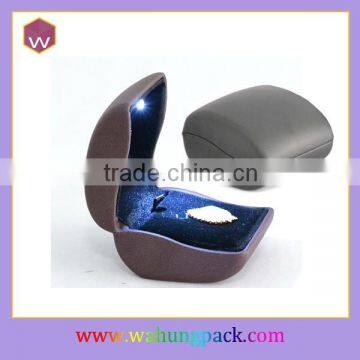 black leather LED light jewelry gift box for ring wholesale (WH-2057-4-JL)