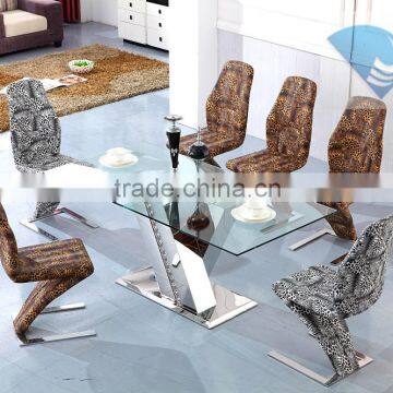 Popular Furniture Newest Design Modern Tempered Glass Table LV Shape Stainless Steel Leg Dining Table Set Party Table