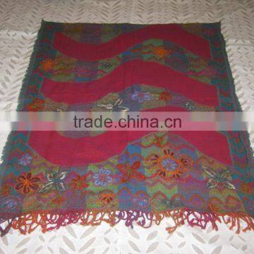 EXCELLENT EMNRODARY IN PURE WOOL SHAWL.