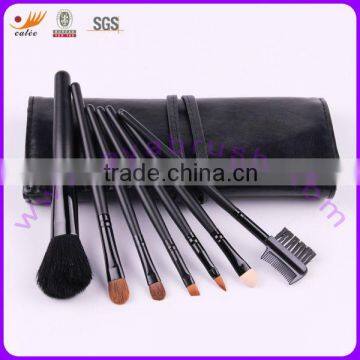 Fashionable Cosmetic Make-Up Brushes With Black Color Pouch