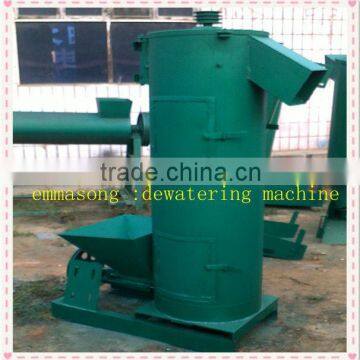 Waste plastic film dewatering machine