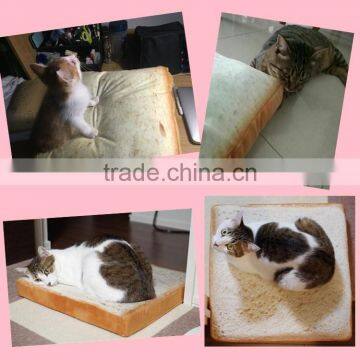 Toast Pillow With Soft Crystal and Beautiful Logo Printing Cat Cushion photo-2